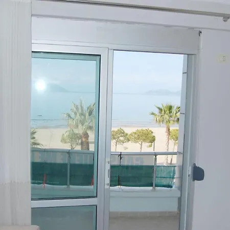 Sea View Marina Apartment *