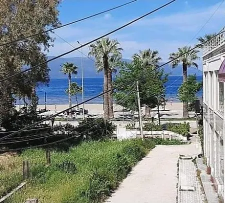 Sea View Marina Apartment *