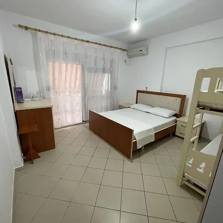 Sea View Marina Apartment Vlorë